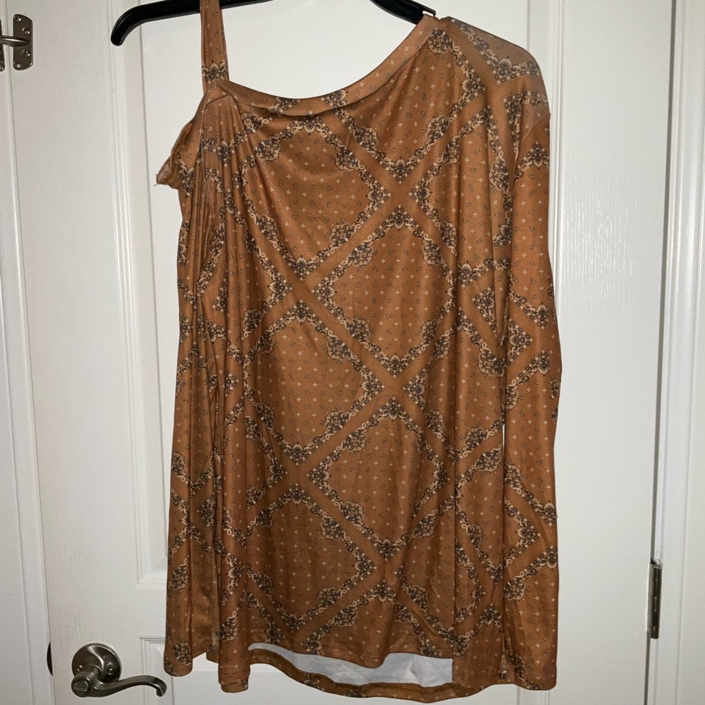 Top - Picture 4 of 4